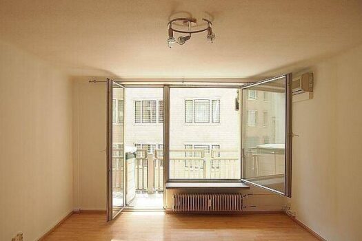 Loggia-Wohnung inkl. Hz und WW im Zentrum von Wien ! Wohnzimmer