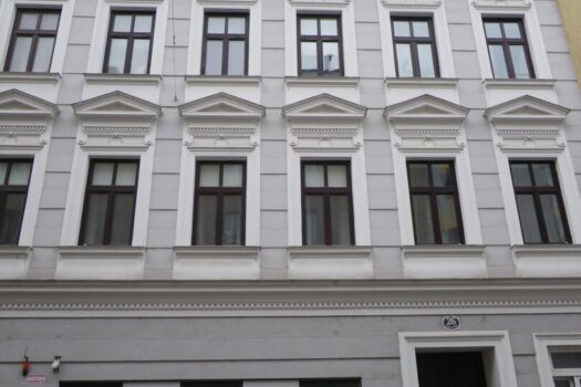 3sLJOy7OwObUH2ZFhamU0v