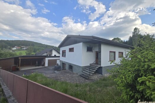 5J9I251GtU66sRH0VvHenS