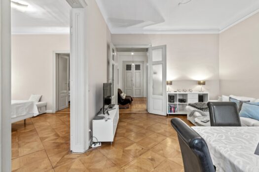 Einzigartiges Wohnen im Herzen des 8. Bezirks: Charmante 3 Zimmer Altbauwohnung in einem top gepflegten Altbau-Gebäude! 5ONBiVNE992nRHuVDlvbb