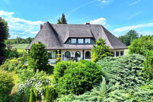 Nahezu uneinsehbare Terrasse