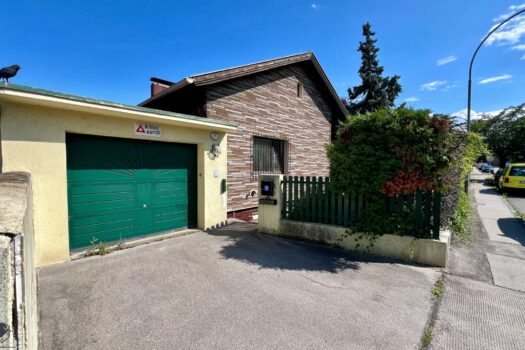 Einfamilienhaus mit großzügigem Grundriss und gepflegtem Zustand j49atiRQlTEEejewRJHur