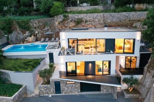 1711536154 clk160 main 01