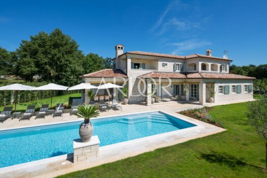 1731668454 villa nevia 1