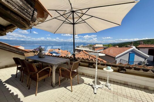 RENOVIERTES AUTOCHTHONES STEINHAUS MIT MEERBLICK 1747047852 81c4d5be c785 4ac2 ae1c c437514732d7