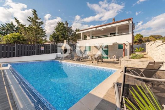 1750260859 610641227