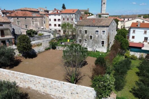 1751367000 img daeb92aa966cd9c49183267ff94e154b v