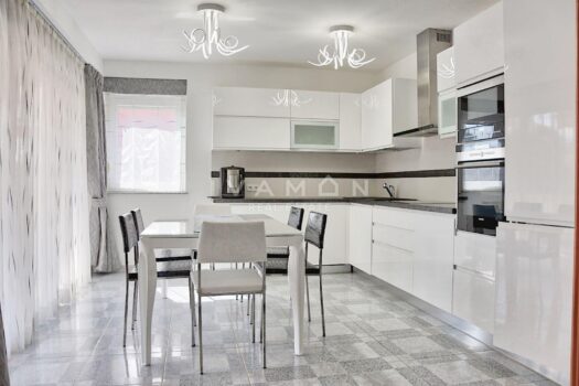 1753089239 porec stan na odlicnoj lokaciji udaljen 300 m od mora 2