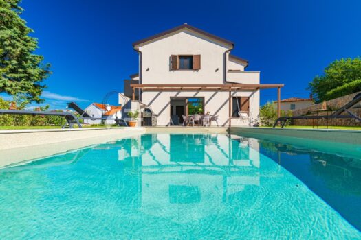 MODERNES EINFAMILIENHAUS MIT SWIMMINGPOOL IN RUHIGER LAGE 1753278261 img 20250723 wa0042
