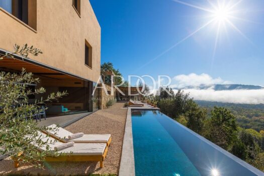 Haus Motovun, 400m2 1753437441 cls533 pool 01