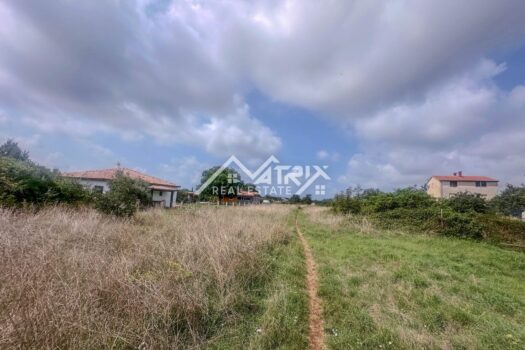 1756676109 mm 7 of 12