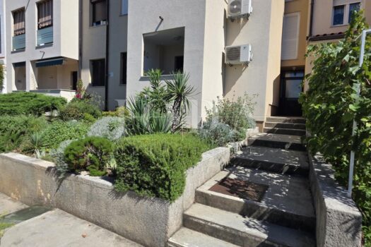 1756986799 1000113947