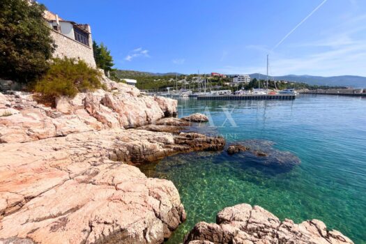 1757410837 novi vinodolski stan u prvom redu do mora 28