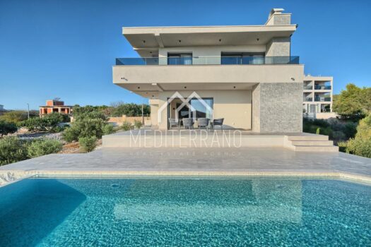 1757921870 whatsapp image 2025 09 15 at 09