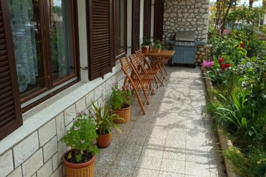 1758178103 1000025928