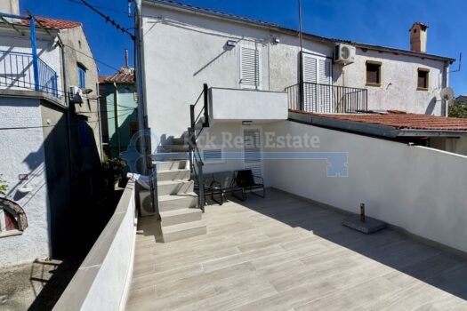 1758200105 2025 09 18 13