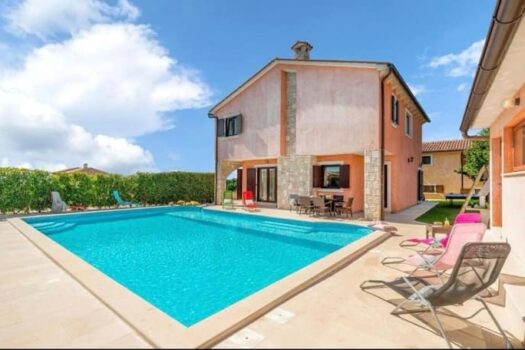 1758620558 2025 09 23 10 40 05 772