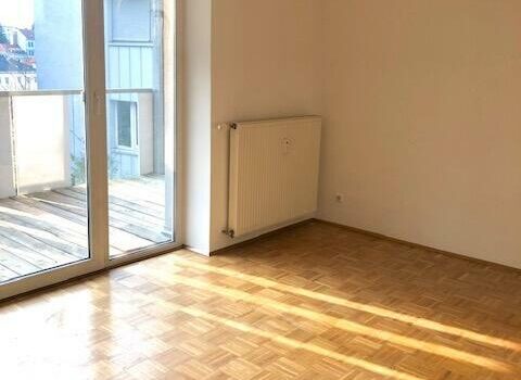 Wohnzimmer mit Ausgang auf die Terrasse