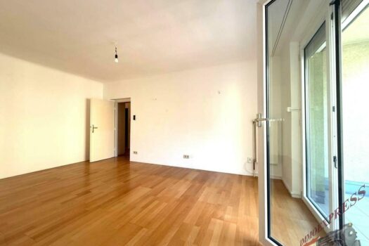 Wohnzimmer, Blick zu Vorraum