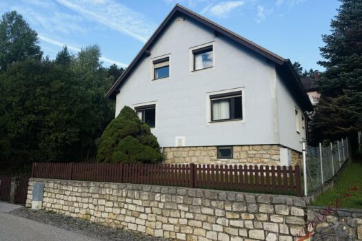 Einfamilienhaus mit Garten und Keller in ruhiger Lage von 2752 Wöllersdorf Hausansicht