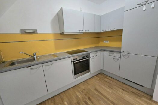 Heller Wohntraum! Zweizimmerwohnung am Südtirolerplatz! 2