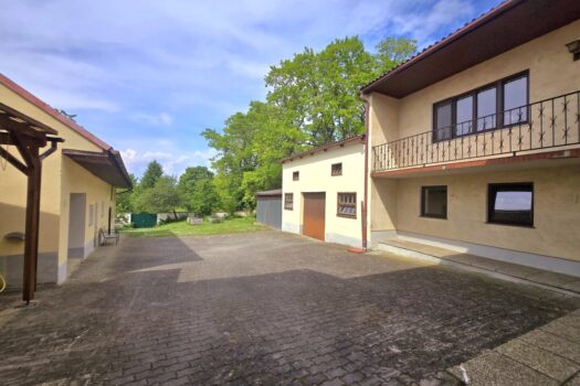 4.361 m² Bauland in toller Lage für Ihre Ideen! --Liegenschaft mit zwei separaten Wohneinheiten, Nebengebäude, Innenhof, vielfältige Nutzung, große Fläche nahe Hollabrunn 1E18JXFS3D0n6l6ihmbWhF