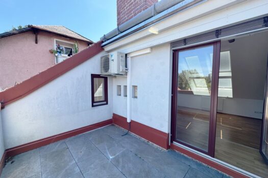 1tX4AYsRtQ8BOwlskezb1f