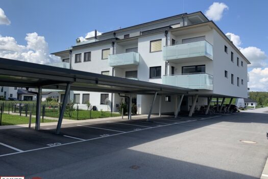 Neuwertige 3-Zimmer Wohnung mit großen Balkon & Carport! 2354KA92vM9ZvHi7tcTmep