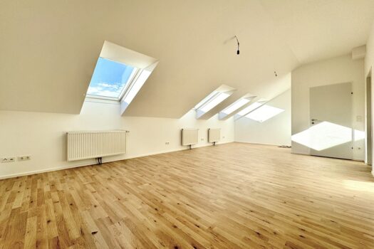 245bTWPkF4ndL1WiAoGRSZ