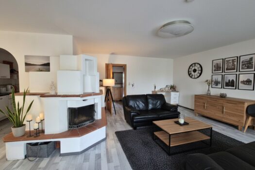 Preisreduziert ! Zentrumsnahe leistbare 4 Zimmerwohnung mit Balkon und Tiefgarage 2osu2AqZDFnvFTcxEnpinQ