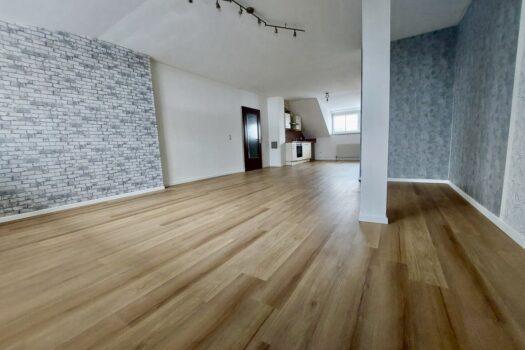 Modernisierte Dachgeschoß-Wohnung mit Küche in Knittelfeld 2uhH4N5lc4r0ff5LnIdScR