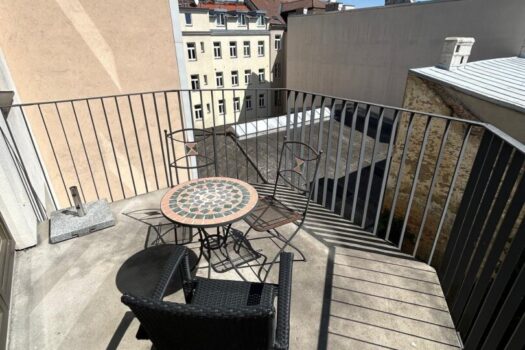 3DQSAyor5tjGvxLxSZWjhg