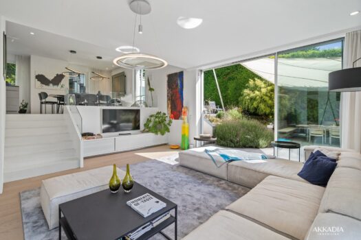 4QidvUd79HTnFbUPkK4FpW