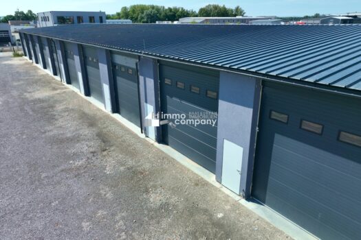 4blNhJ8Wfll9m74eUEdVnI 2