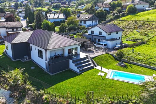 Perfekter Familienhit! Moderner Bungalow mit Pool in Wolfsgraben Liegenschaft