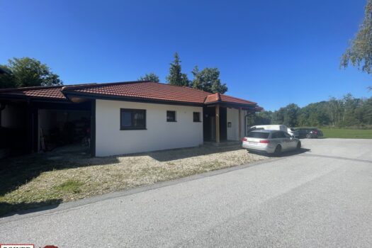 Neuwertiger Bungalow in unschlagbarer Lage, zentral, umgeben von Grünland in Bachnähe! 5fkQNvHOOIZjeO0sjoeZRA