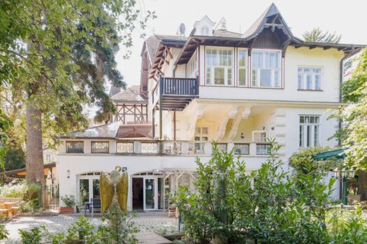 JUGENDSTILVILLA mit PRACHTGARTEN in DORNBACH 7DHmgYgzBBOJBduseWQKcc
