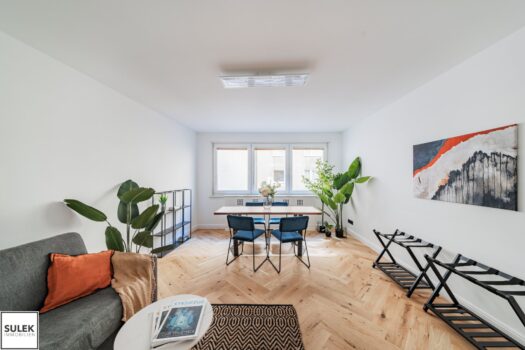 Ruhige, sanierte 3,5 Zimmer Wohnung mit Designer-Bad und Küche + Garage (optional!) in Mariahilf - beziehbar ab 01/26! 7H0fzRZt6L0wO5Y6CTeEhd