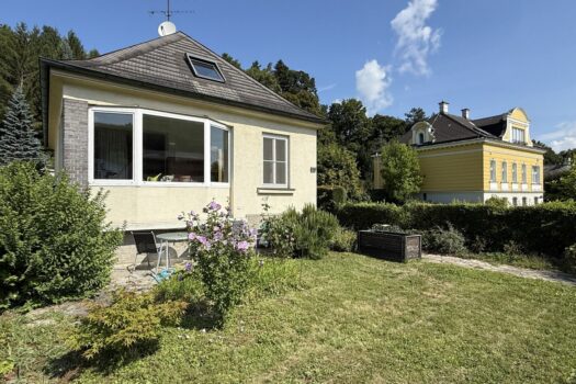 Südhanggeschichten! Haus mit Vorgarten