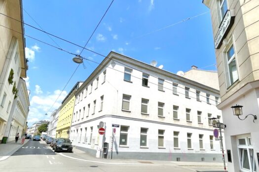 7sMkKKW748GThCEEKBnSzX