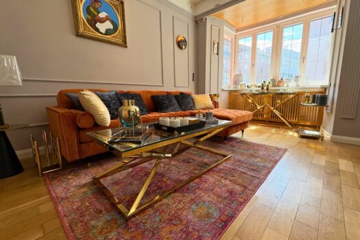 Wohnzimmer mit Sonnenerker