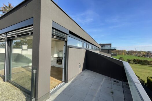 QtTMYMcFARS86yiYWF52N