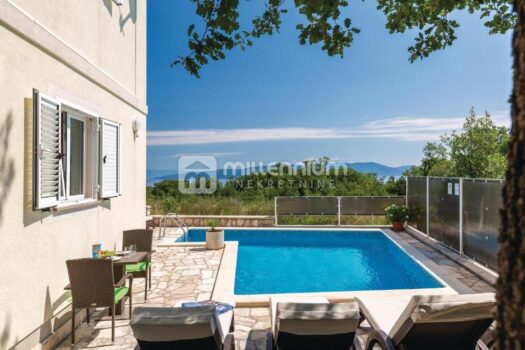 1666346821 341103279