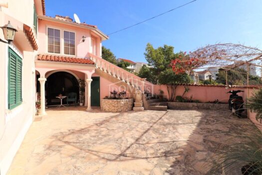 Šibenik, Haus 130m2 mit zwei Wohnungen 1674475564 img 0663