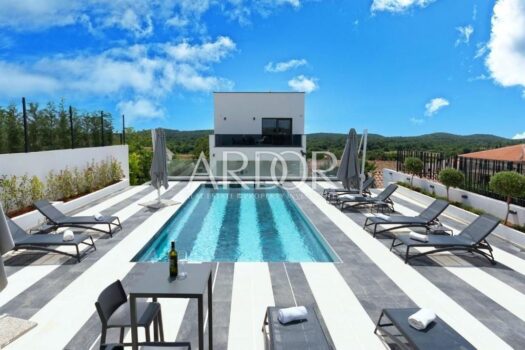 1682497592 307931275