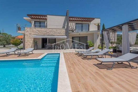 1689688265 1689687187262