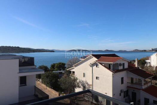 Srima, 2. Linie zum Strand, neue Duplex Ferienwohnung 192,68m2, Dachterrasse 70,10m2. 1702910796 img 0078