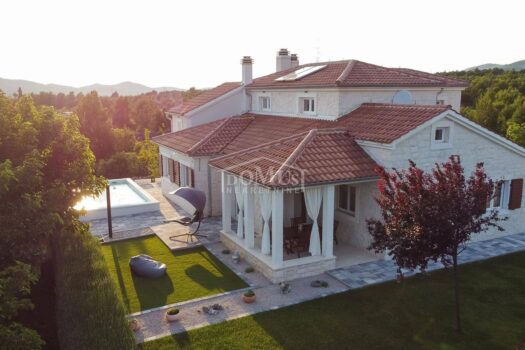 Dubrava bei Šibenik, Familienhaus 267,69 m2 mit Pool und Garage, Grundstück 1.310 m2 1705314995 024