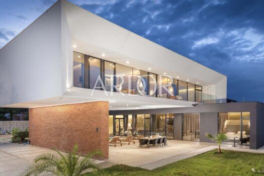 1706532249 1 219 1200 800 80