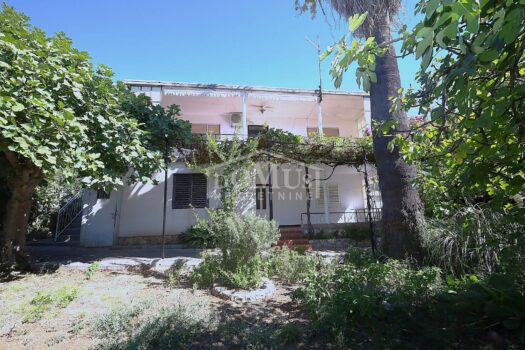 Pirovac, Familienhaus mit zwei Wohnungen, 200m vom Strand Entferent 1758196270 img 8753